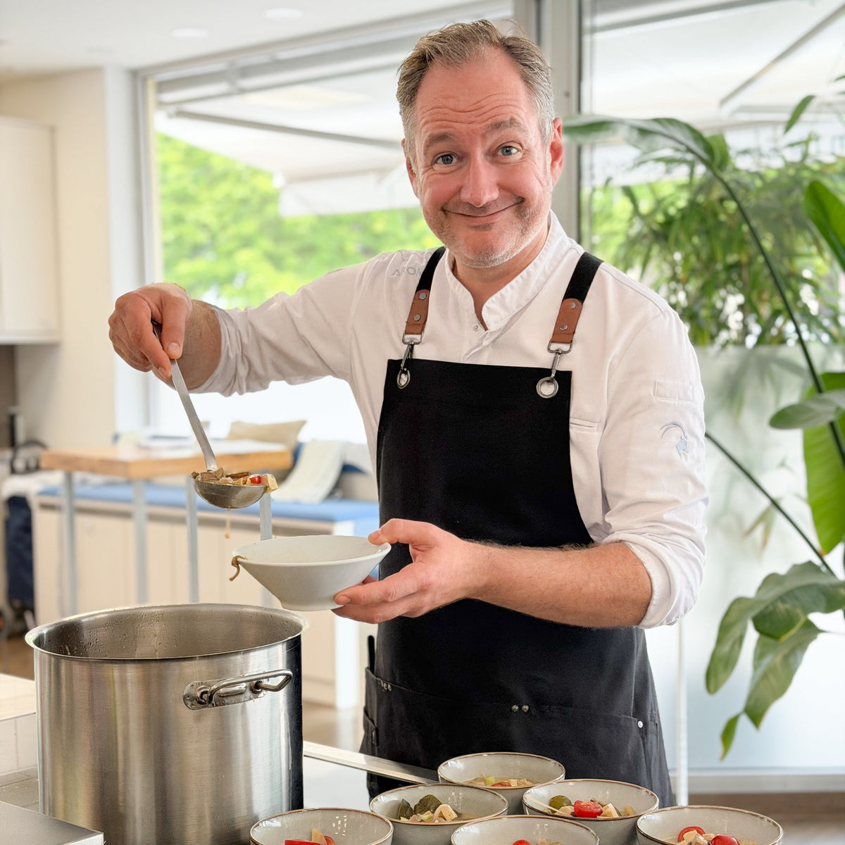 KOCHEN 2.0 - The Chef Is In The House | Thai Küche 2